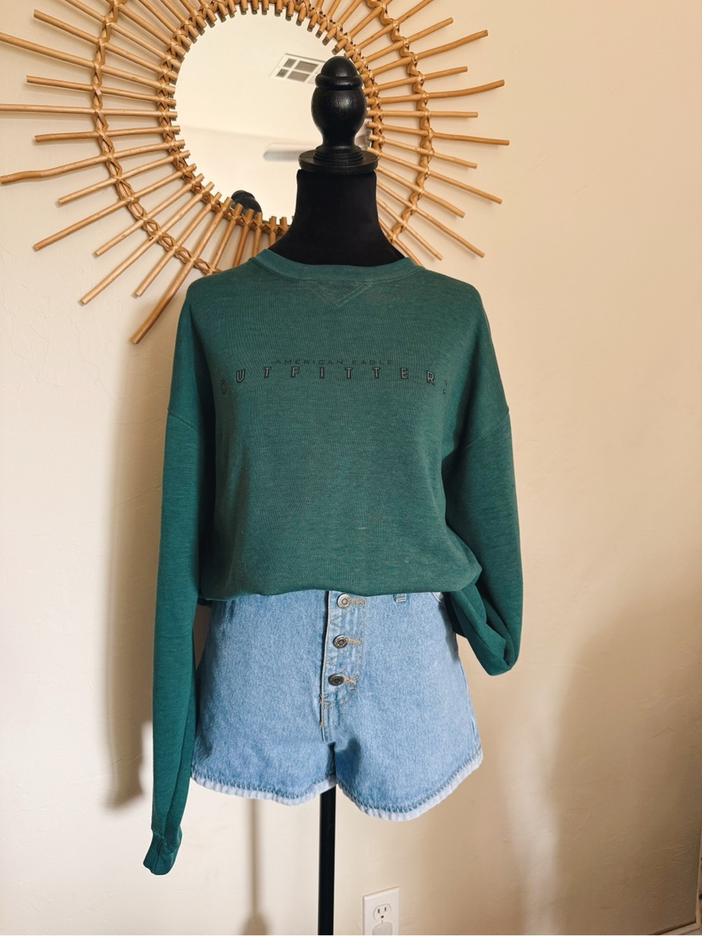 American Eagle Outfitters Green Crewneck Sweatshirt